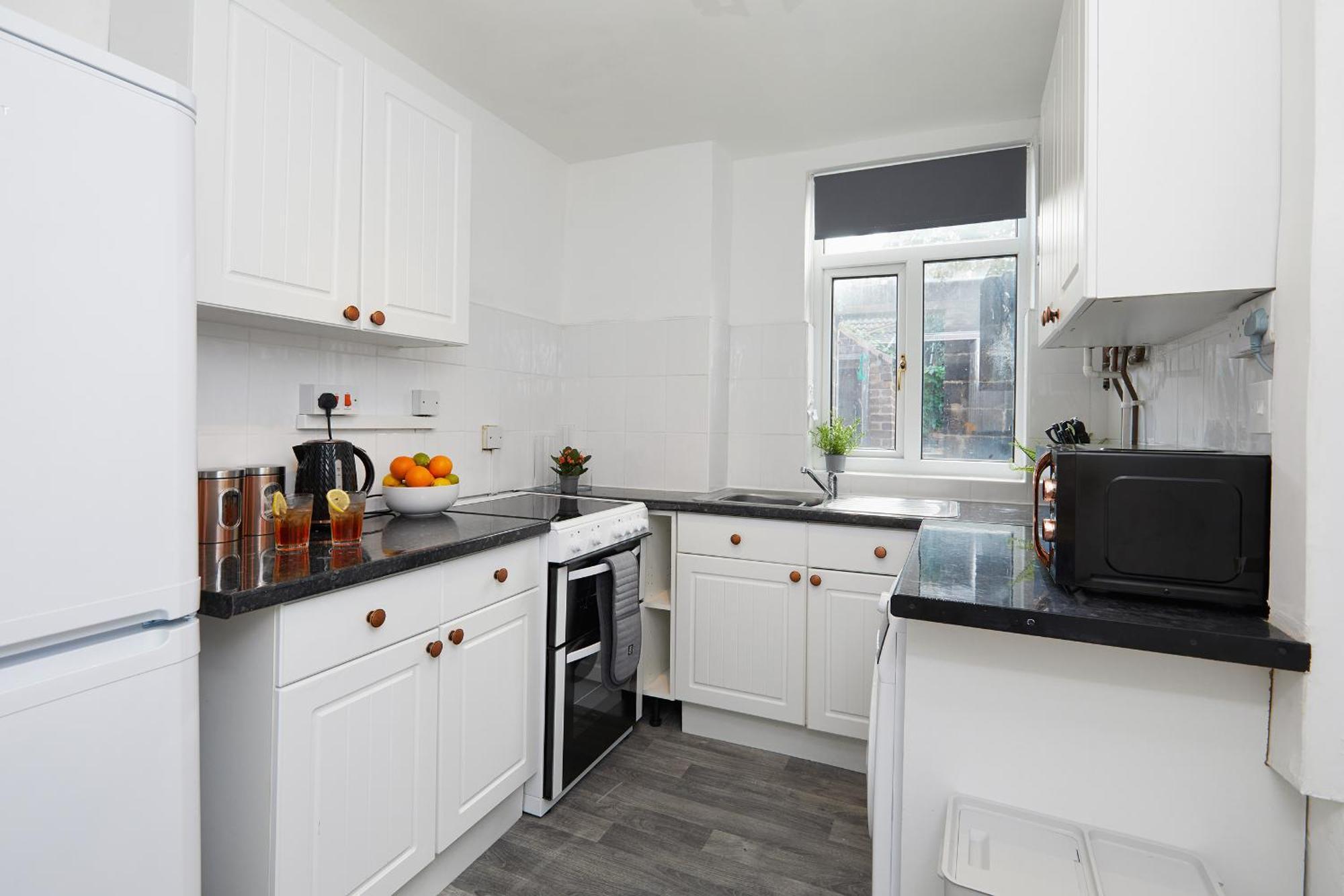 Your Sheffield Stays - Spacious 5 Bedroom House Номер фото