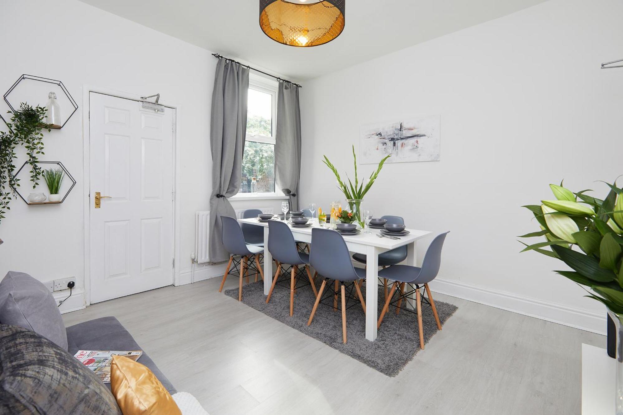 Your Sheffield Stays - Spacious 5 Bedroom House Номер фото